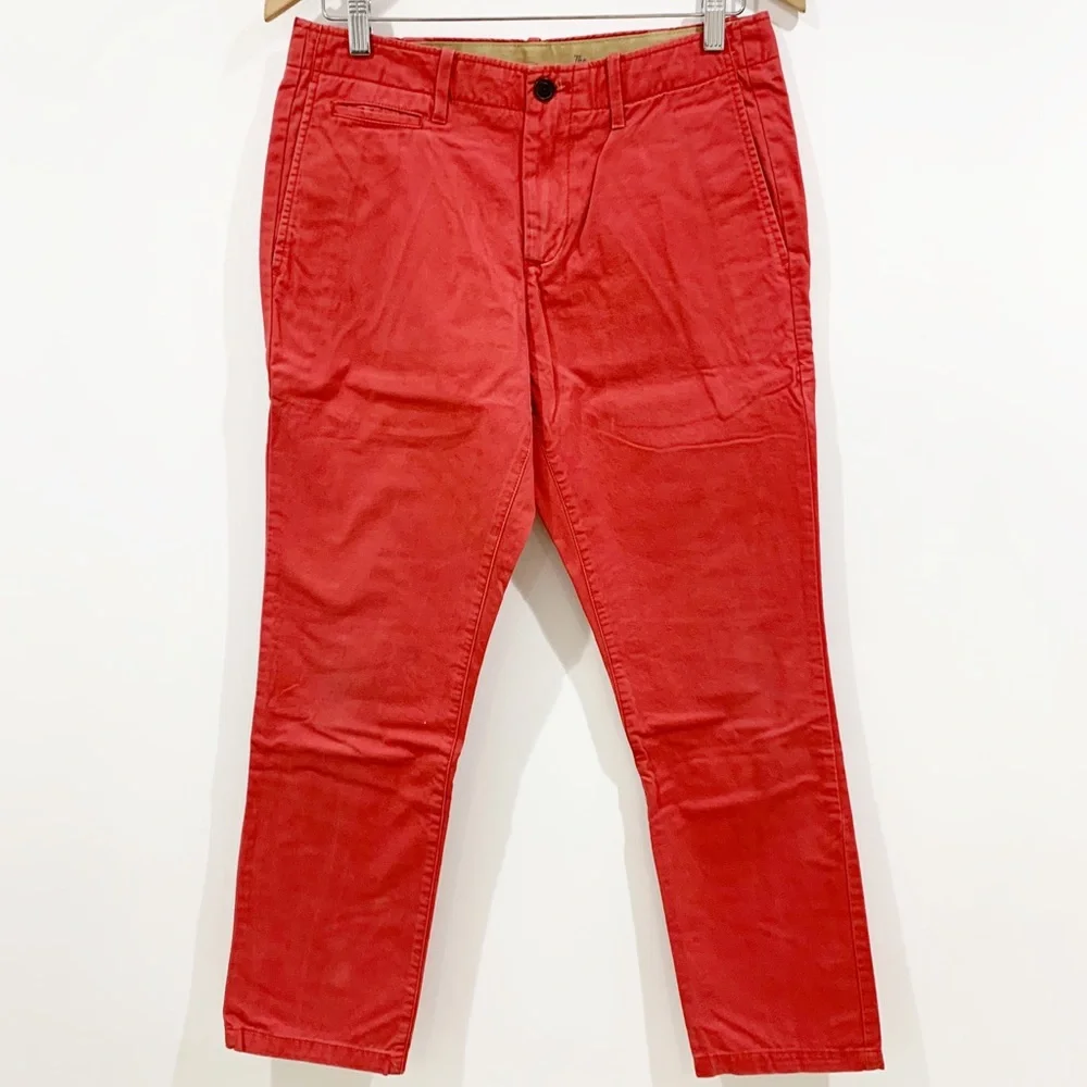 Gap The lived in slim chino in faded red Sz 31 - Picture 1 of 8